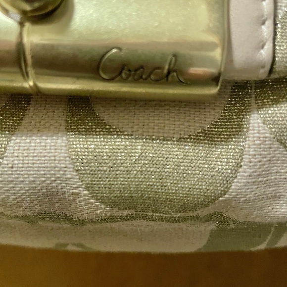 ❌SOLD❌ Authentic Coach Kristen Hobo Bag - 16817 - Picture 4 of 10